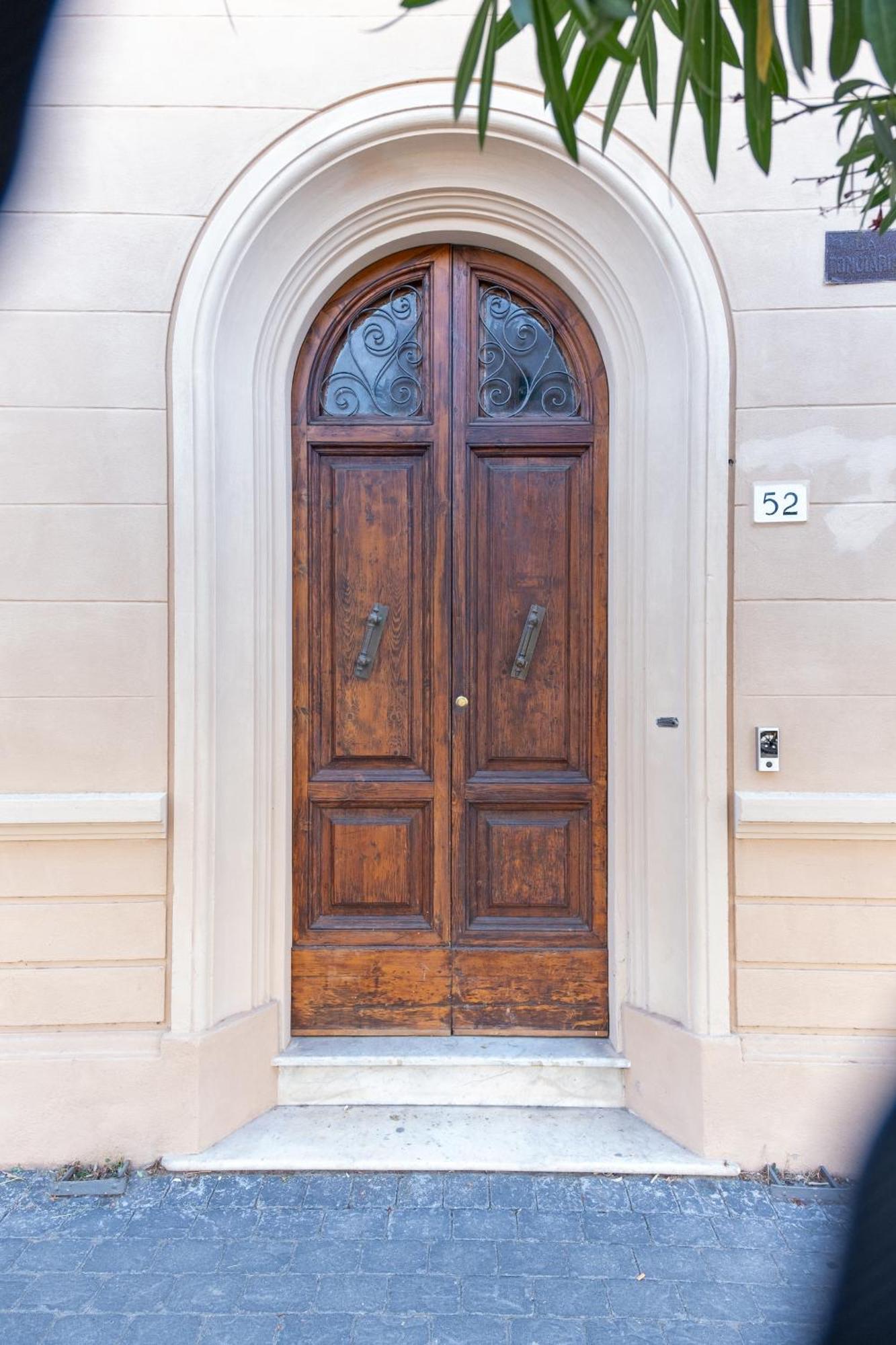 Welcomely - Anna Apartment